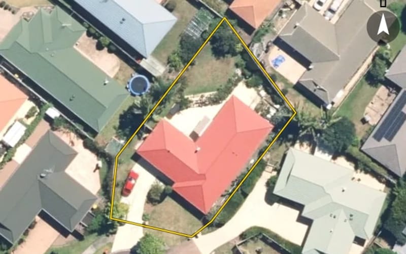 6 Halstead Place
