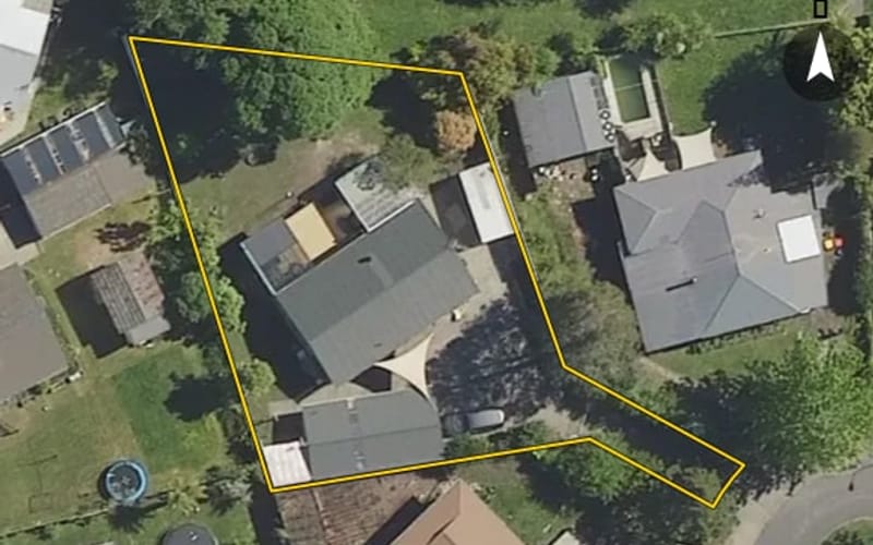 12 Luke Place