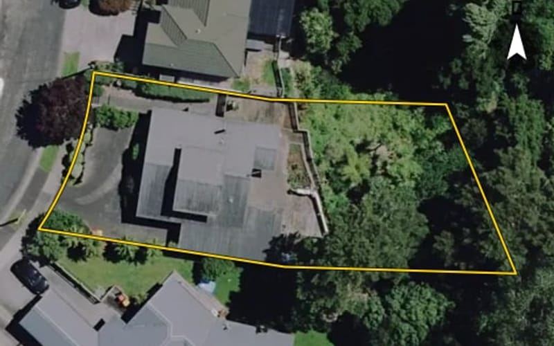 12 Tudor Crescent