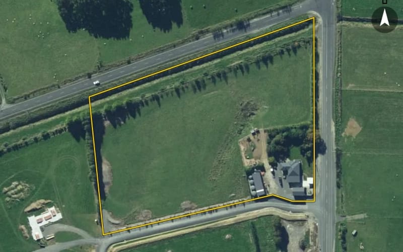 112 Kennington Waimatua Road