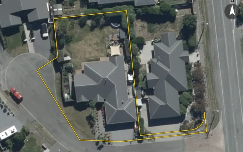 10 Riverside Lane