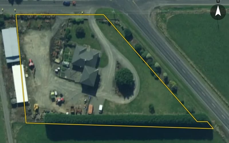 1109 Hundred Line Road East