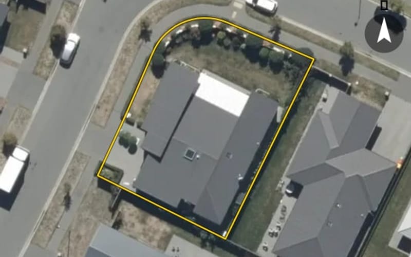 8 Davaar Crescent