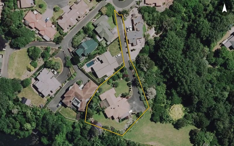 11 River Elm