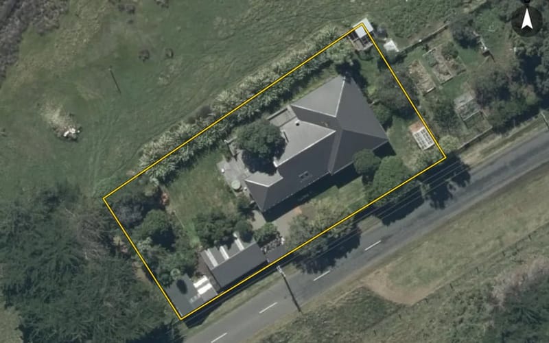 1123 Okains Bay Road