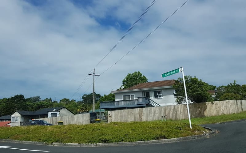 1 Ramonda Close