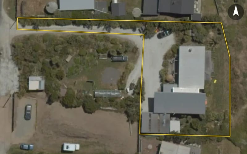521A Waikawa Curio Bay Road