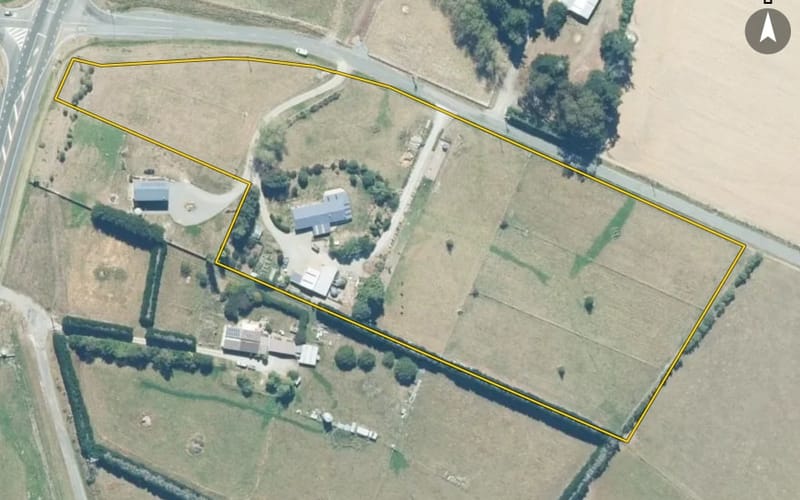 12 Ellis Road