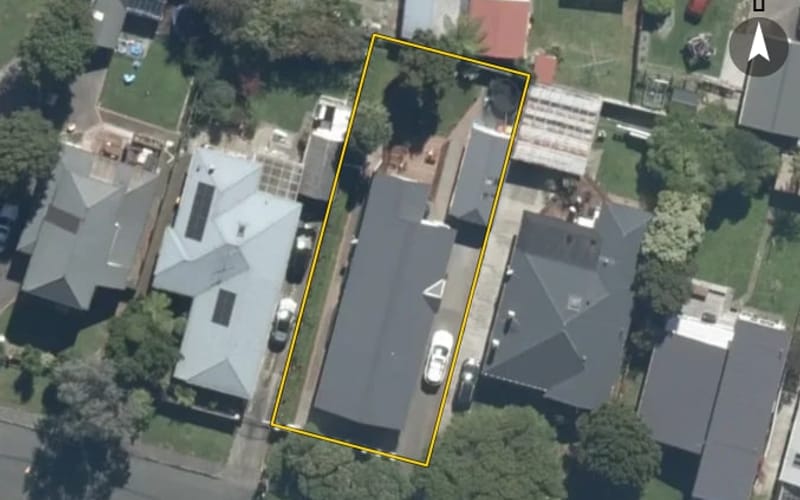 11 Thornycroft Avenue