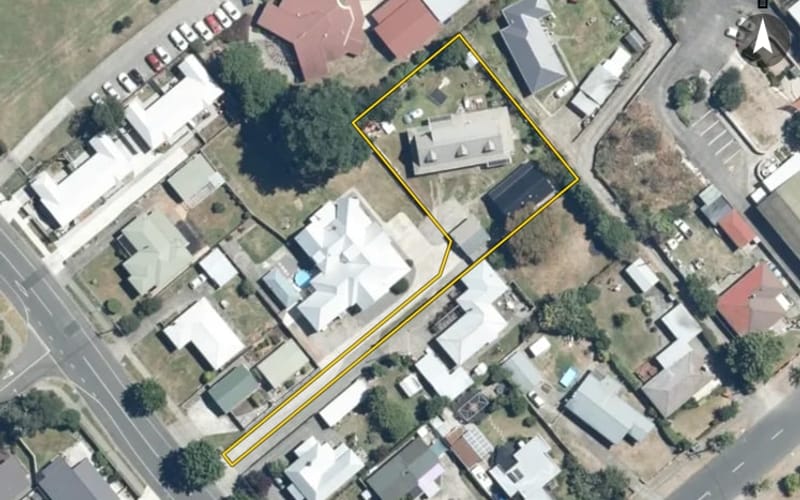 907 Oliphant Road