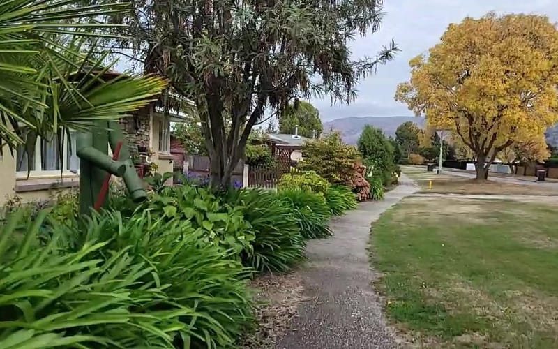 6 Tamblyn Drive