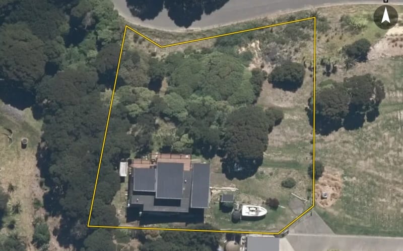 8 Lushingtons Bay Road