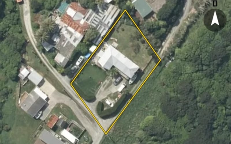 11 Warrens Road
