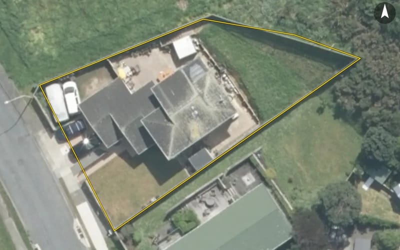 15 Domanski Crescent