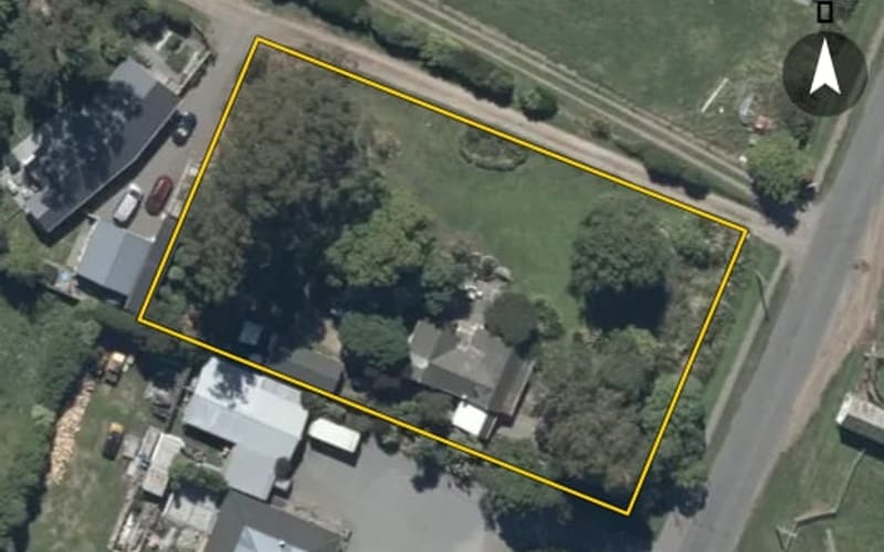 11 Western Valley Road