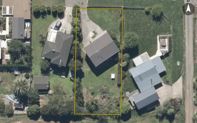21 Takamatua Bay Road