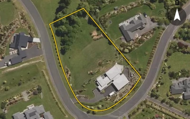 4 Fairmile Drive
