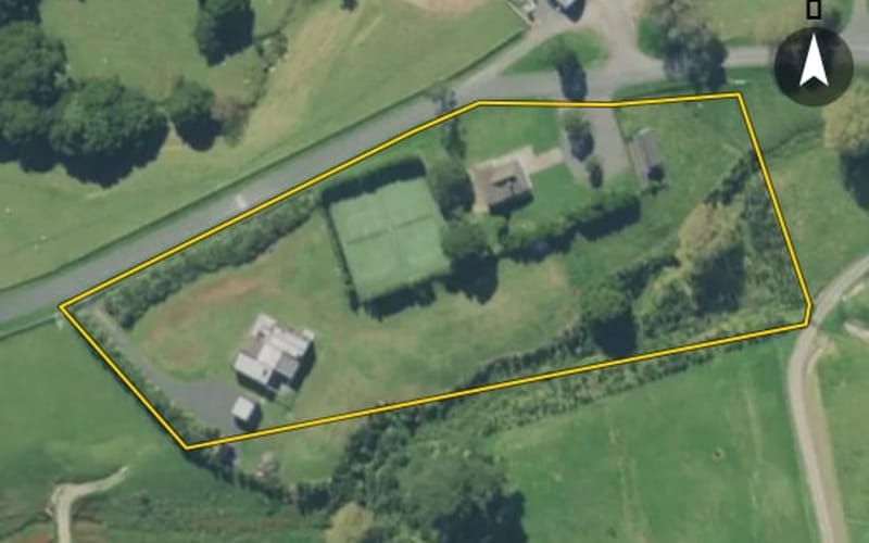 4 Tangaroa Road