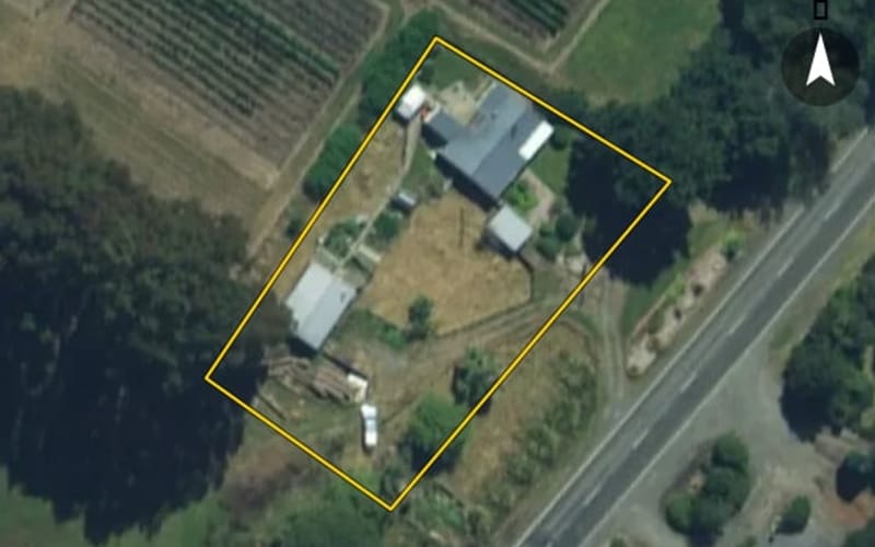 1161 Clifden Highway