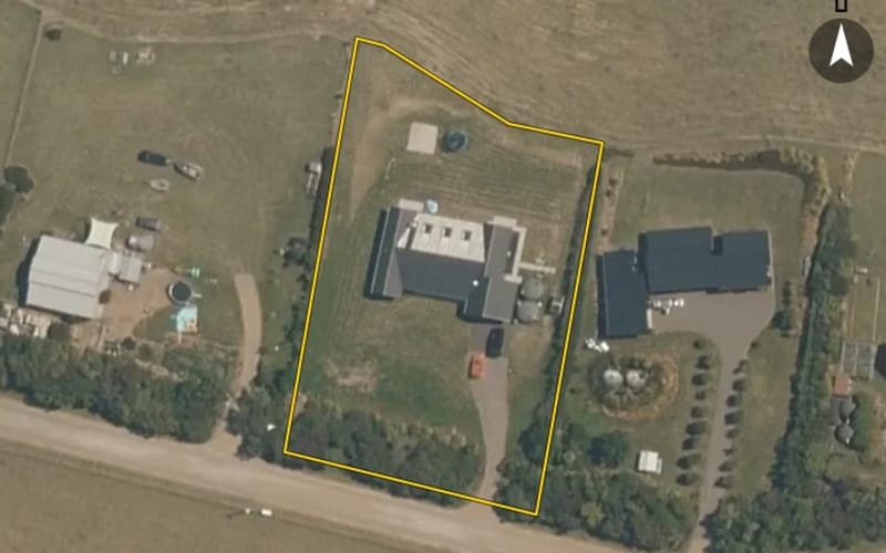 61 Paritu Road