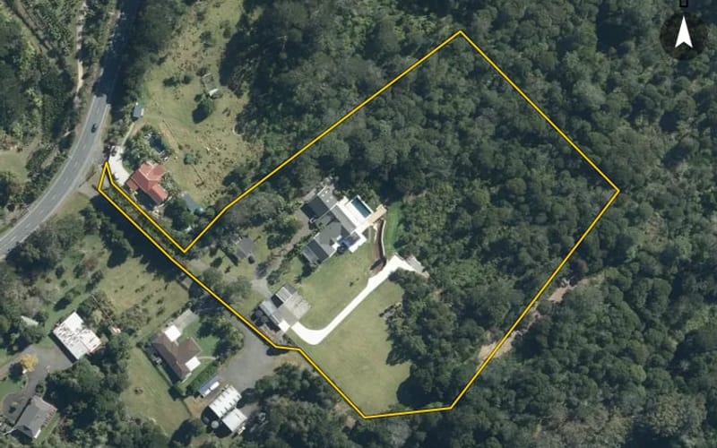 37 Paremoremo Road