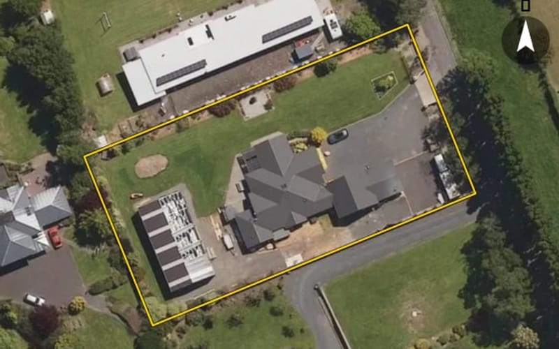 143 Gladstone Road South