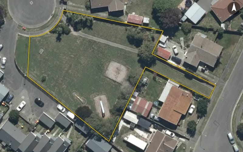 17 Curzon Place