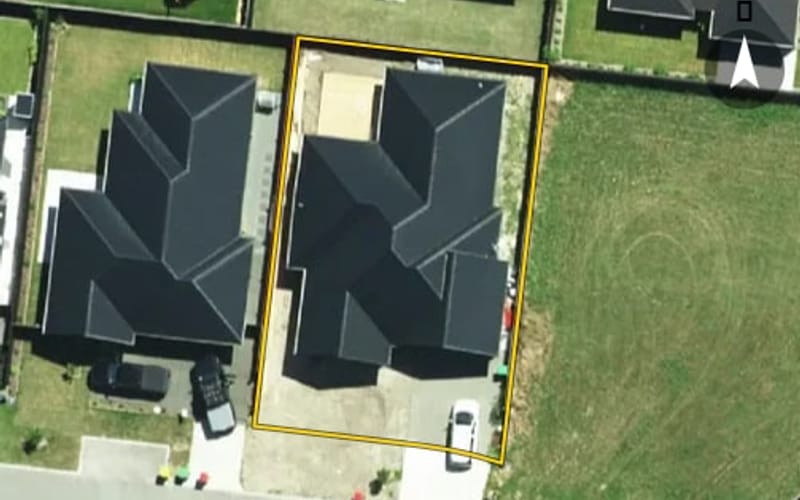 12 Orchiston Way