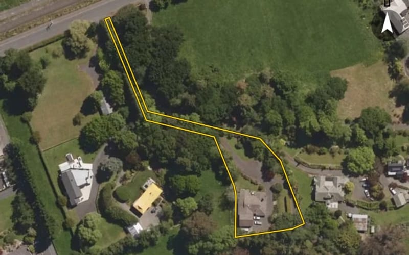 127 Gladstone Road South
