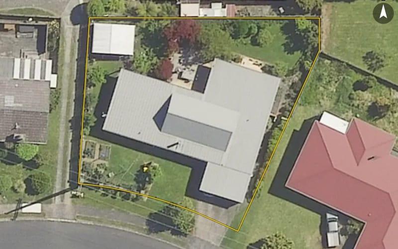 6 Saunders Place
