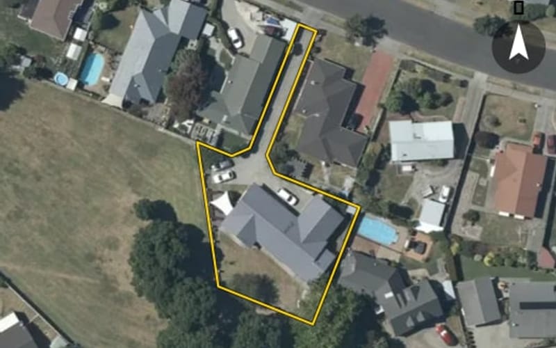 11A Whiting Crescent