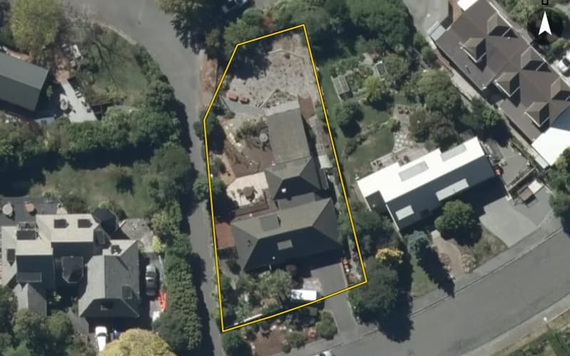 22 Woodside Common