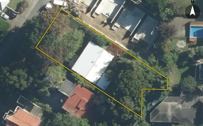 8 Debron Avenue