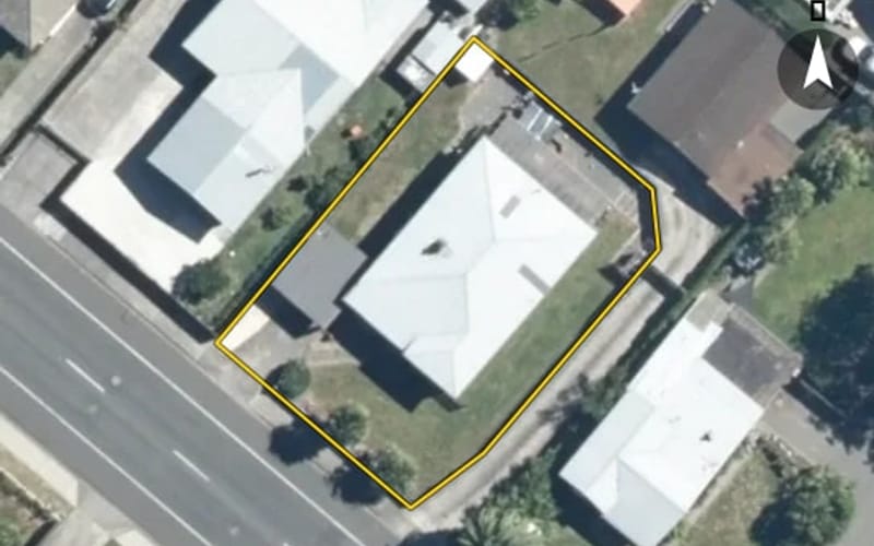 305B Murdoch Road West