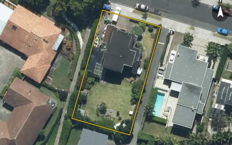 10 Thornhill Place