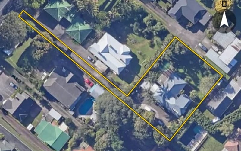 996 New North Road