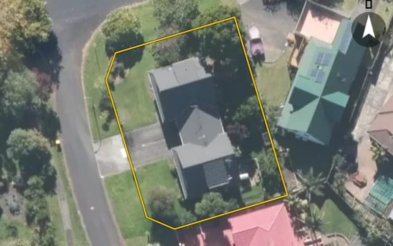 2 Photinia Place