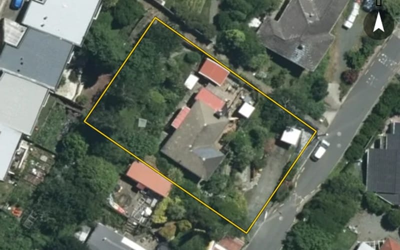 10 Locking Street