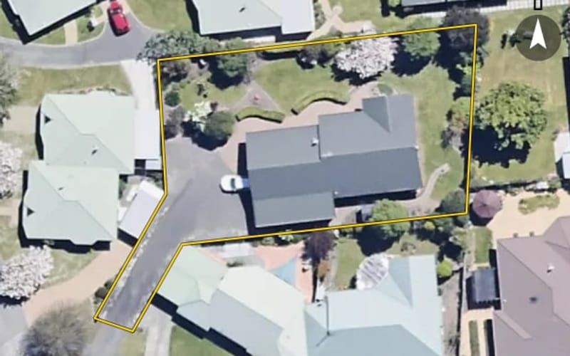 26 Karina Crescent