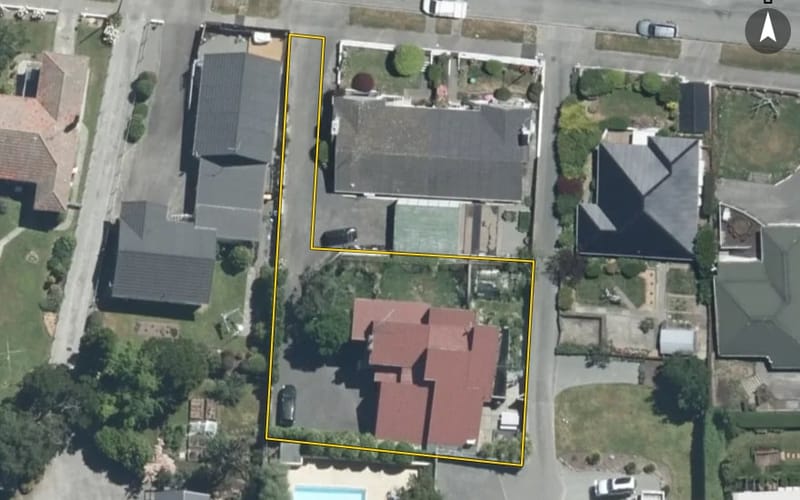 82 Douglas Street