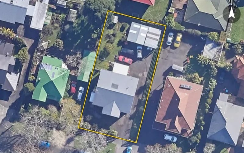 12 Mars Avenue