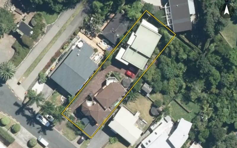 73 De Luen Avenue
