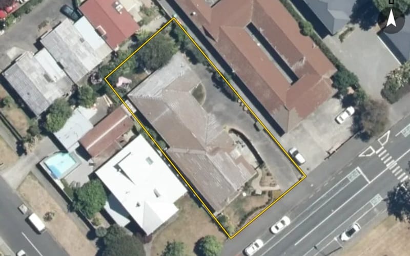 2/702 Tomoana Road
