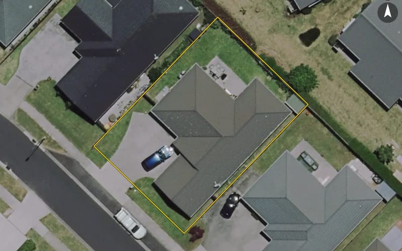 25 Ladeira Place