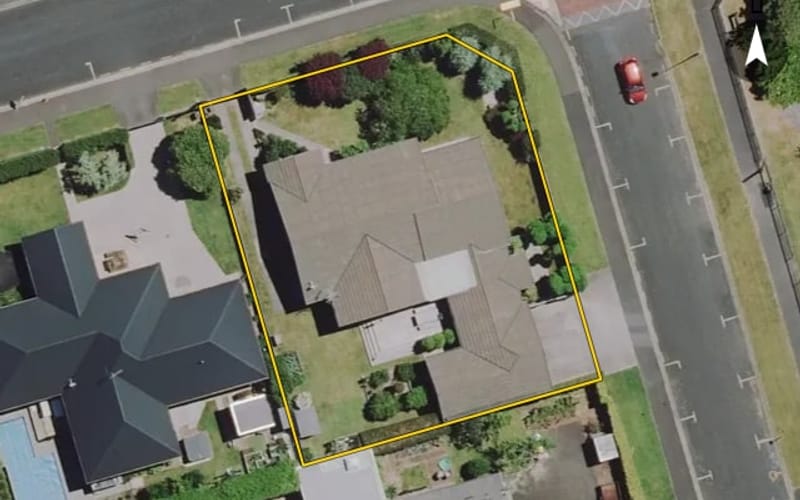 18 Woodstock Road