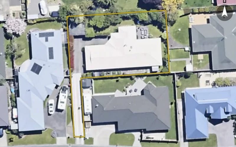 16 Springswood Grove