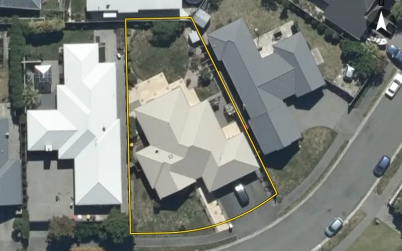 7 Foresters Crescent