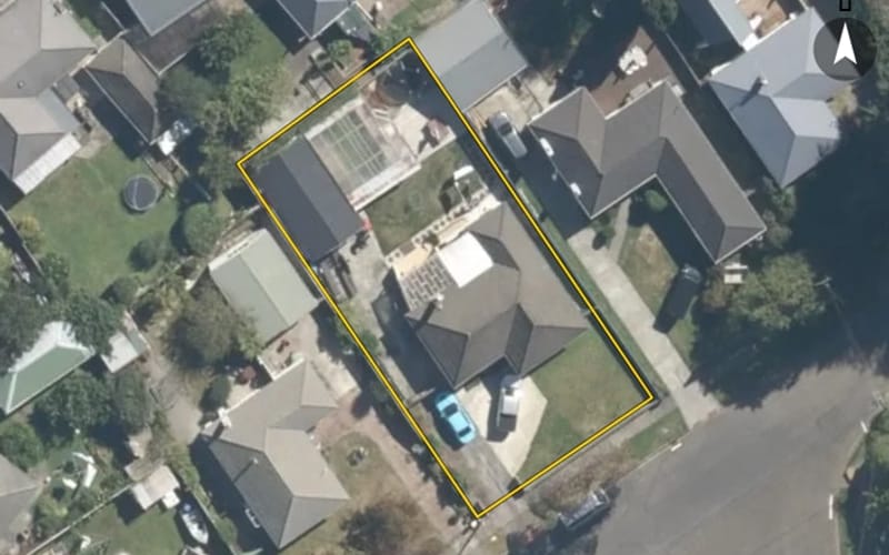 12 Davis Crescent