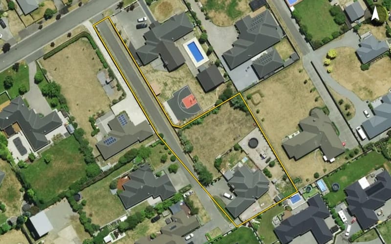 1 Carlyle Lane