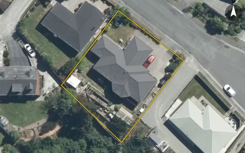 9 Lachlan Place